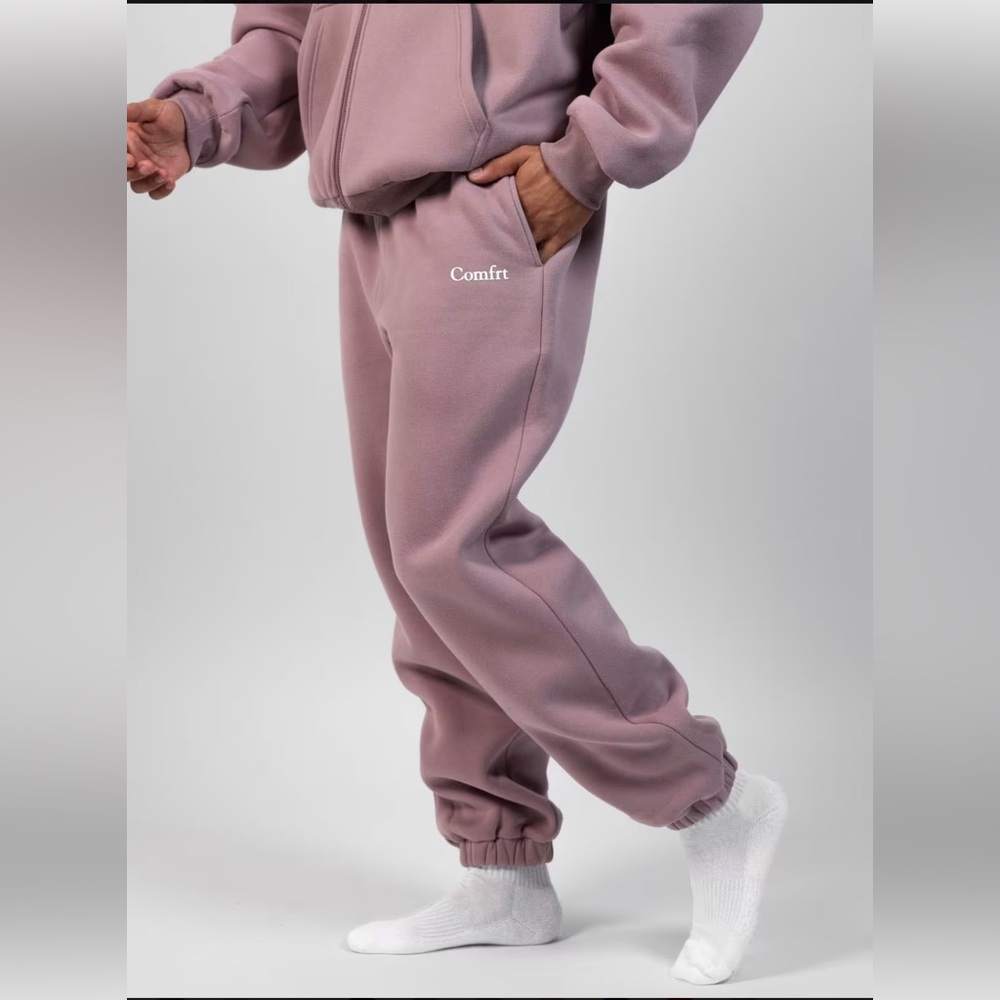 SOLD - NWT Comfrt Cloud Sweatpants - Small Orchid